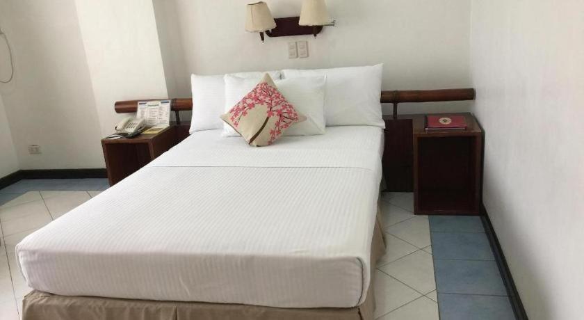 Soledad Suites Панглао Екстериор снимка